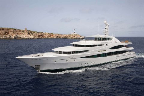 MY Lady Christine (68m / 224ft, Feadship)